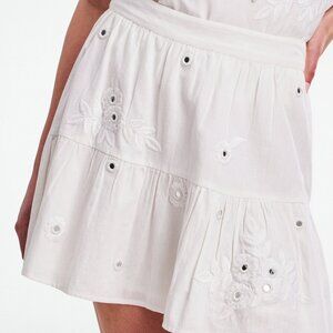 Roller Rabbit Gloriosa Embroidery Fleet Skirt Size MWHITE / M